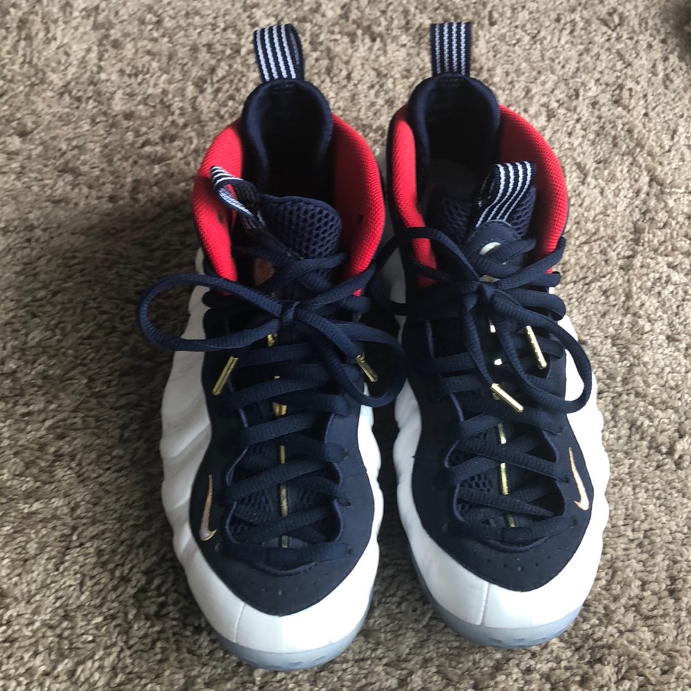 Men’s Nike Foamposite Gym Shoe
